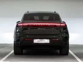 Porsche Macan (2024) thumbnail 8