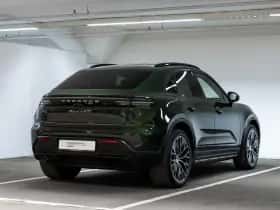 Porsche Macan (2024) thumbnail 9