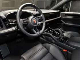 Porsche Cayenne (2026) thumbnail 16