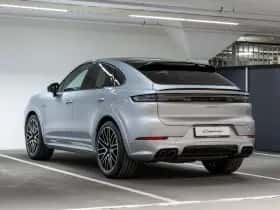 Porsche Cayenne (2026) thumbnail 3
