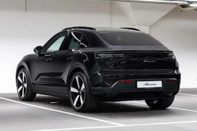 Porsche Macan (2026) thumbnail 3