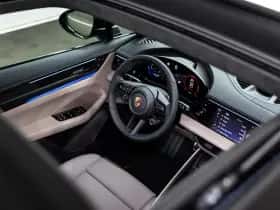 Porsche Macan (2026) thumbnail 53