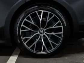 Porsche Taycan (2021) thumbnail 12