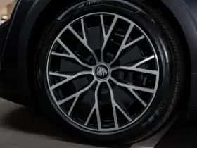 Porsche Taycan (2021) thumbnail 13