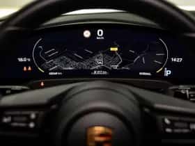 Porsche Taycan (2021) thumbnail 18