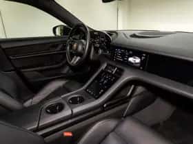Porsche Taycan (2021) thumbnail 34