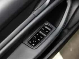 Porsche Taycan (2021) thumbnail 43