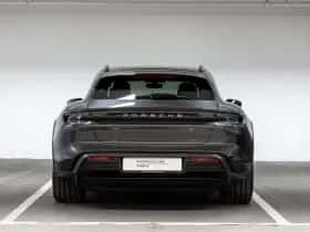 Porsche Taycan (2021) thumbnail 7