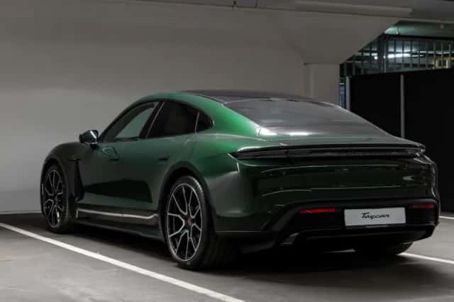 Porsche Taycan (2026) thumbnail 3