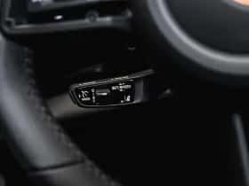 Porsche Taycan (2026) thumbnail 23
