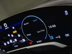 Porsche Taycan (2026) thumbnail 26