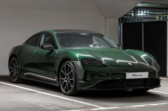 Porsche Taycan (2026) thumbnail 5