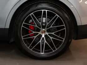 Porsche Cayenne (2024) thumbnail 15