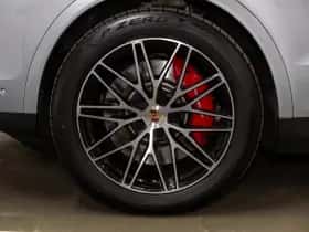 Porsche Cayenne (2024) thumbnail 16