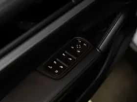 Porsche Cayenne (2024) thumbnail 30
