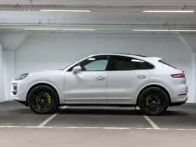 Porsche Cayenne (2024) thumbnail 2