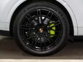 Porsche Cayenne (2024) thumbnail 15