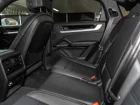 Porsche Cayenne (2024) thumbnail 48