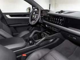 Porsche Cayenne (2024) thumbnail 55