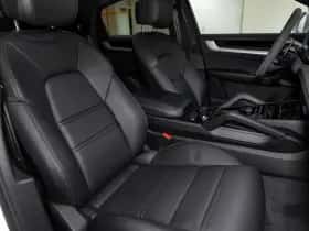 Porsche Cayenne (2024) thumbnail 57
