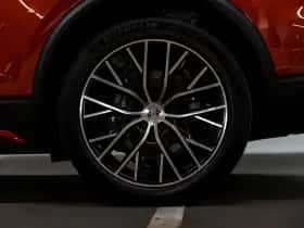 Porsche Macan (2025) thumbnail 16