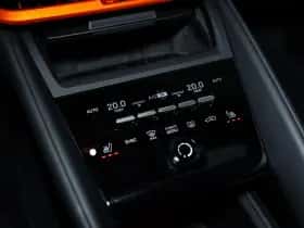 Porsche Macan (2025) thumbnail 36