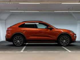 Porsche Macan (2025) thumbnail 6