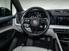 Porsche Cayenne (2024) thumbnail 40