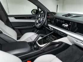 Porsche Cayenne (2024) thumbnail 46