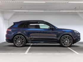 Porsche Cayenne (2024) thumbnail 6