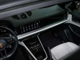 Porsche Cayenne (2024) thumbnail 56