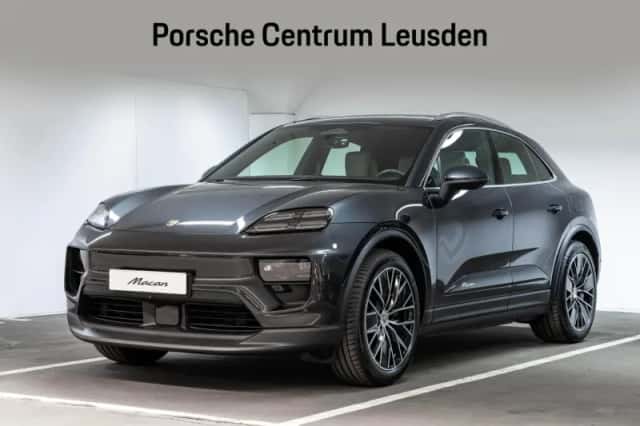 Porsche Macan (2026) thumbnail 1