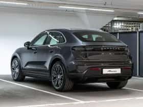 Porsche Macan (2026) thumbnail 3