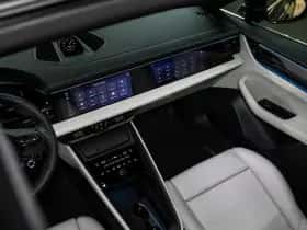 Porsche Macan (2026) thumbnail 30
