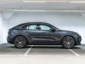Porsche Macan (2026) thumbnail 6
