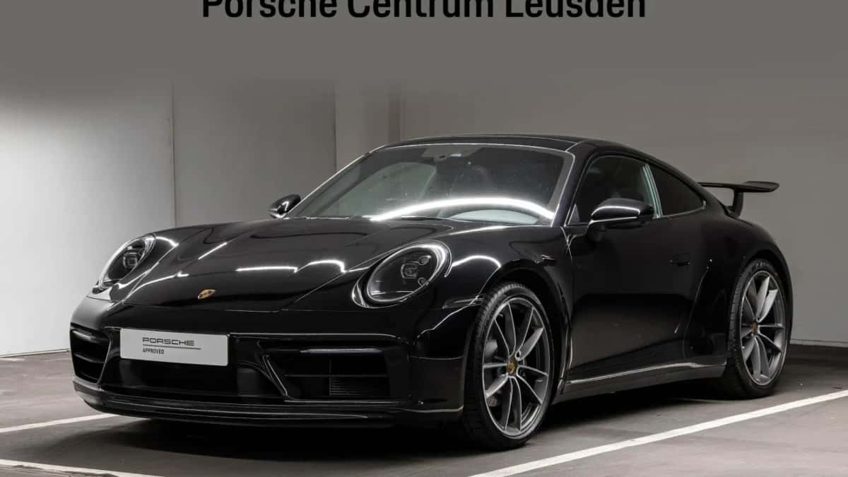 Porsche 911 (2021) — foto 1