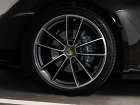 Porsche 911 (2021) thumbnail 15