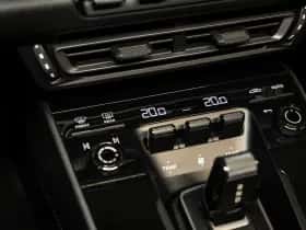 Porsche 911 (2021) thumbnail 20