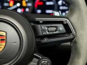 Porsche 911 (2021) thumbnail 22