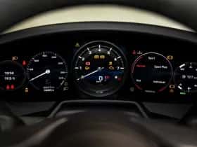 Porsche 911 (2021) thumbnail 25