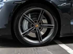 Porsche Taycan (2022) thumbnail 12