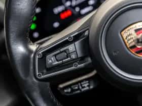 Porsche Taycan (2022) thumbnail 21