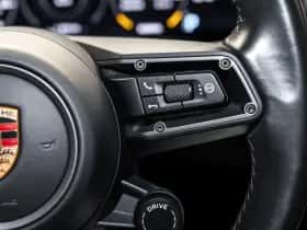 Porsche Taycan (2022) thumbnail 22