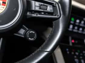 Porsche Taycan (2022) thumbnail 23