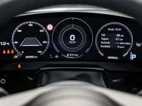 Porsche Taycan (2022) thumbnail 26