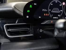 Porsche Taycan (2022) thumbnail 27