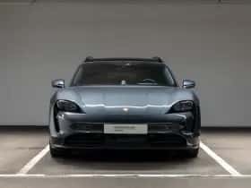 Porsche Taycan (2022) thumbnail 4