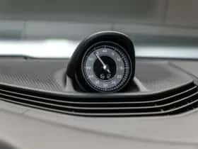 Porsche Taycan (2022) thumbnail 36