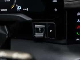 Porsche Taycan (2022) thumbnail 37