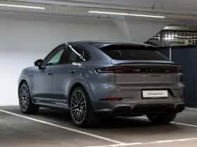 Porsche Cayenne (2026) thumbnail 3